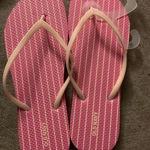 Old navy flip flops size 11 - 2 pairs